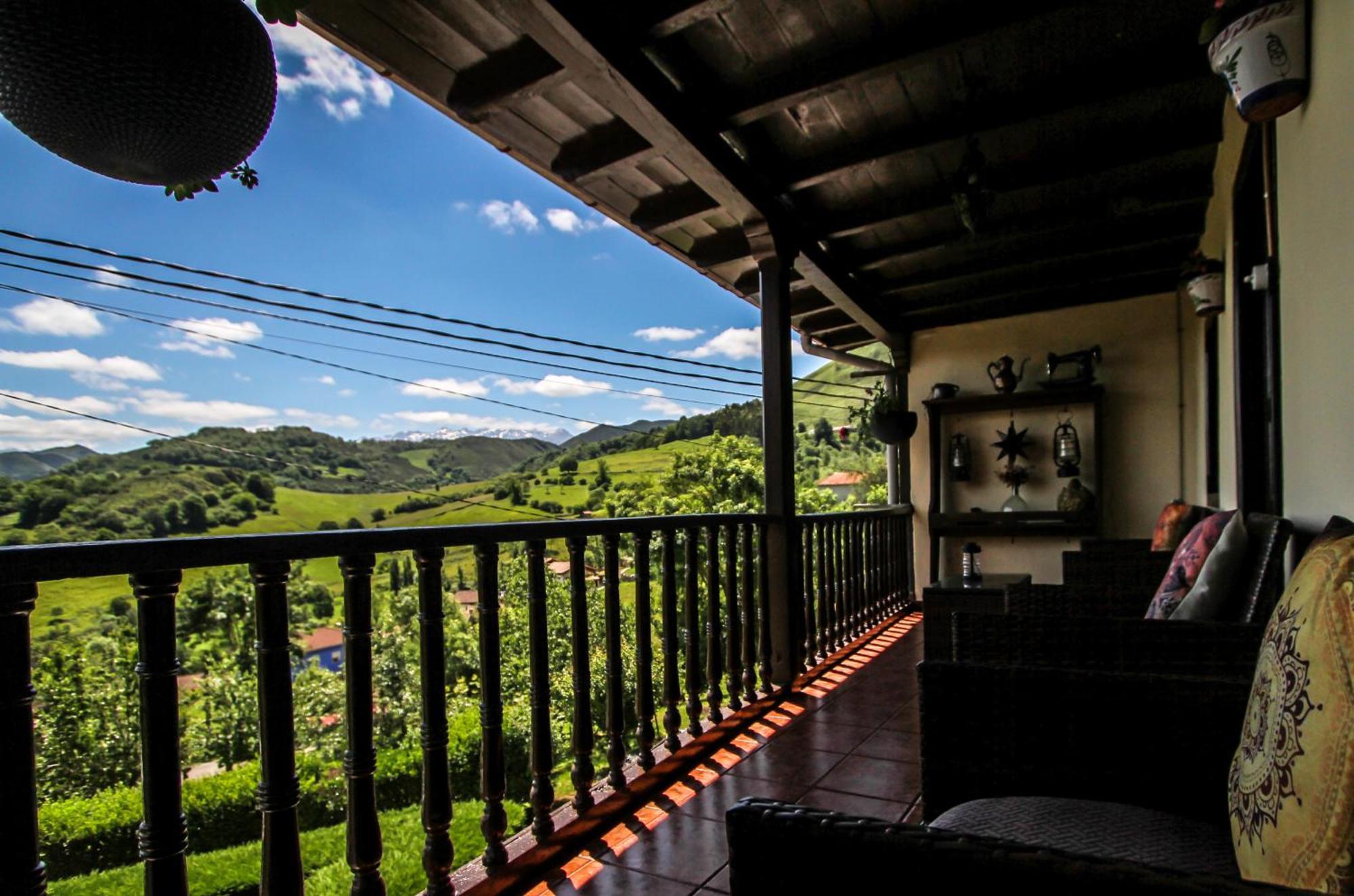 Apartamentos 'Los Balcones De Nieda 2' Onís Exteriér fotografie